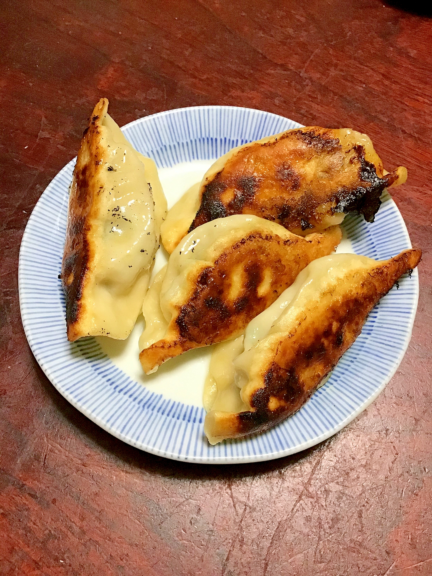 紅白鳴門入り焼き餃子。