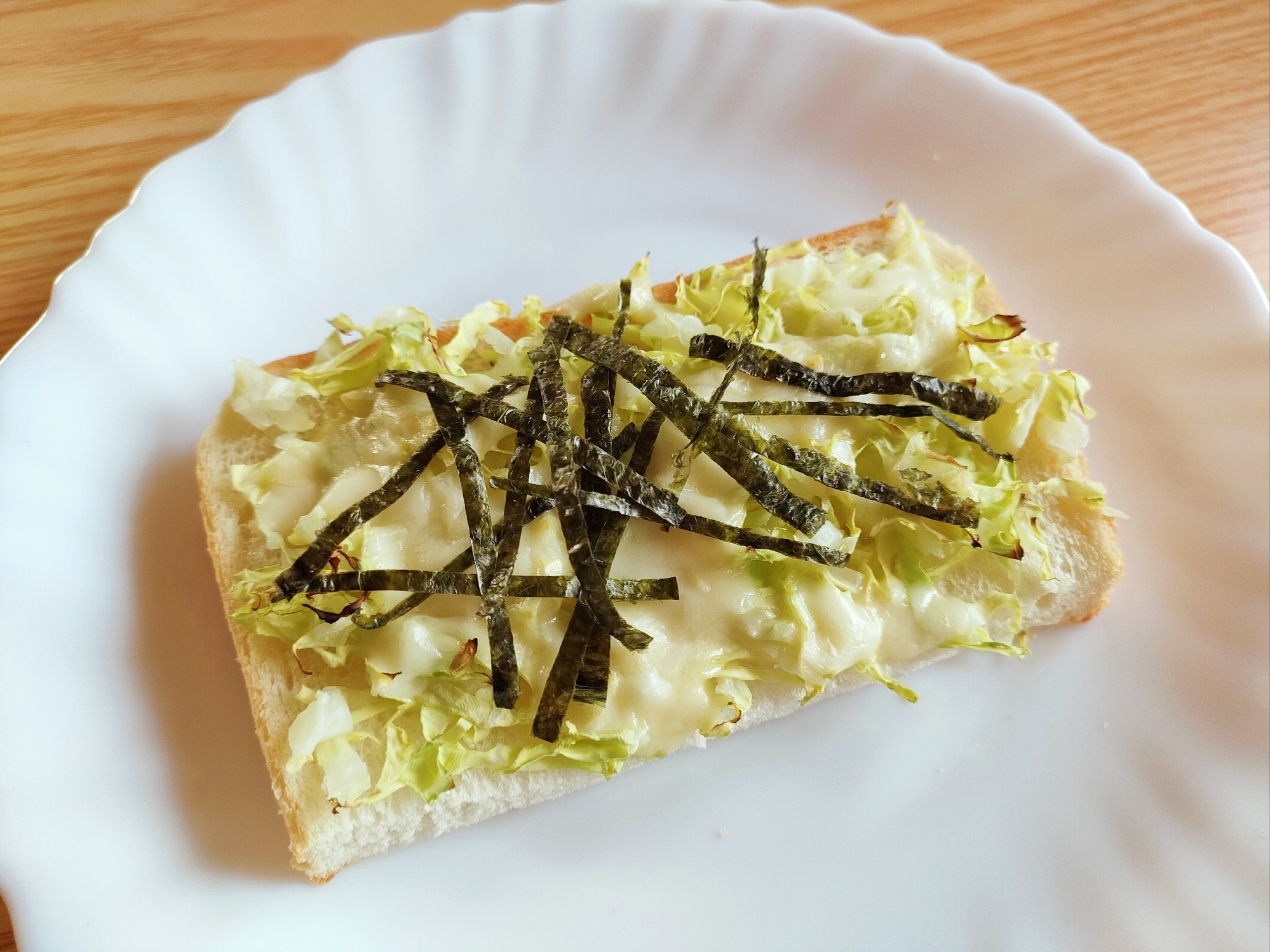 春キャベツと海苔のチーズトースト