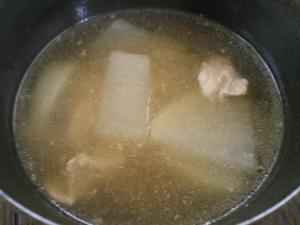 大根と豚肉の中華スープ