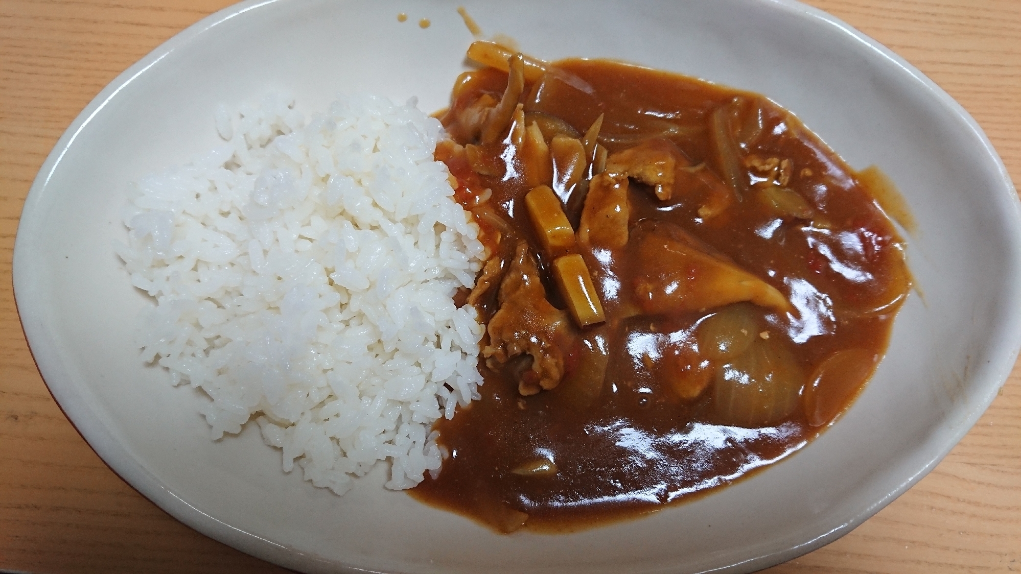 秋の味覚たっぷり さつまいもと舞茸カレー