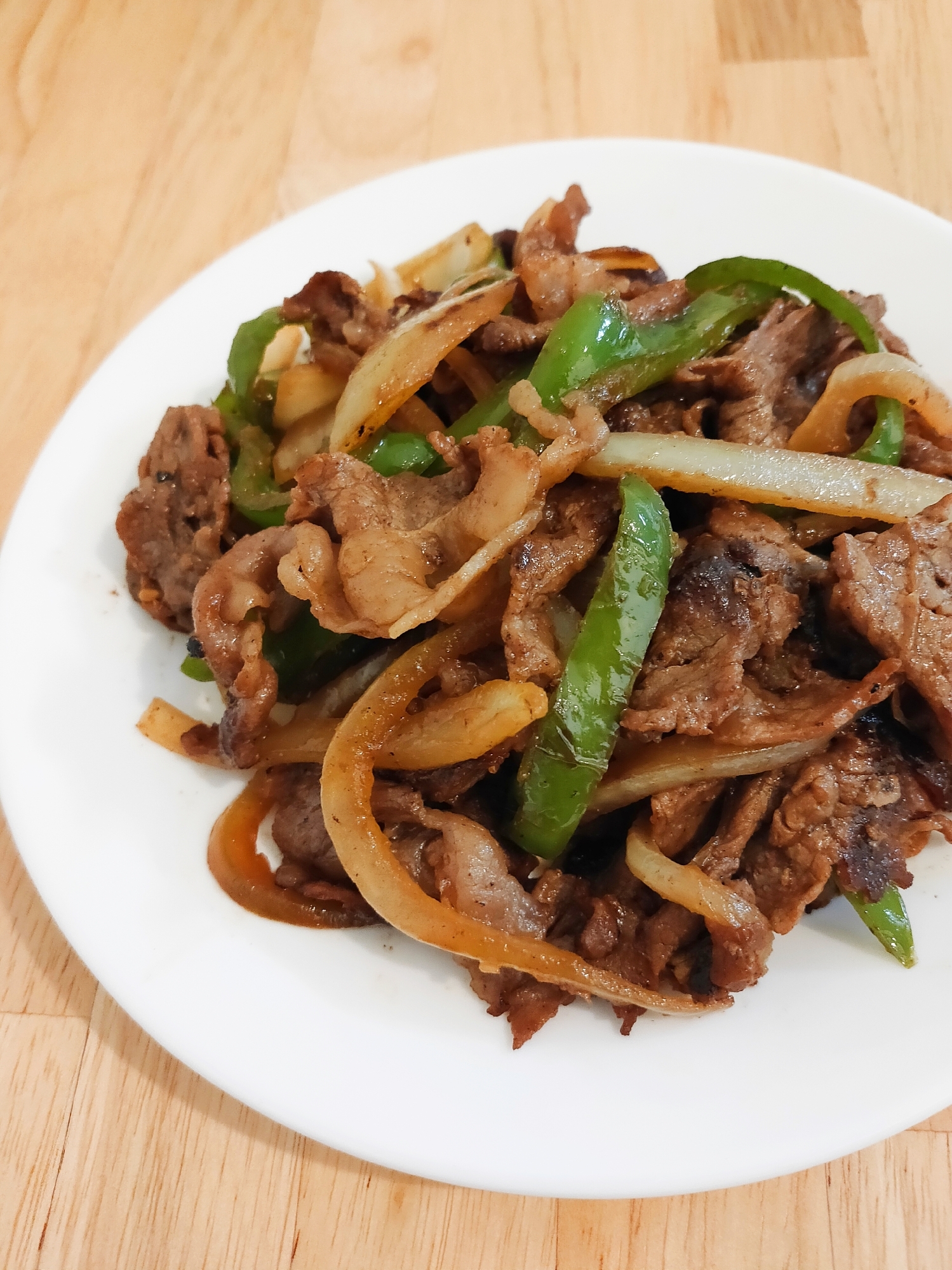 焼肉・ピーマン・玉ねぎ炒め