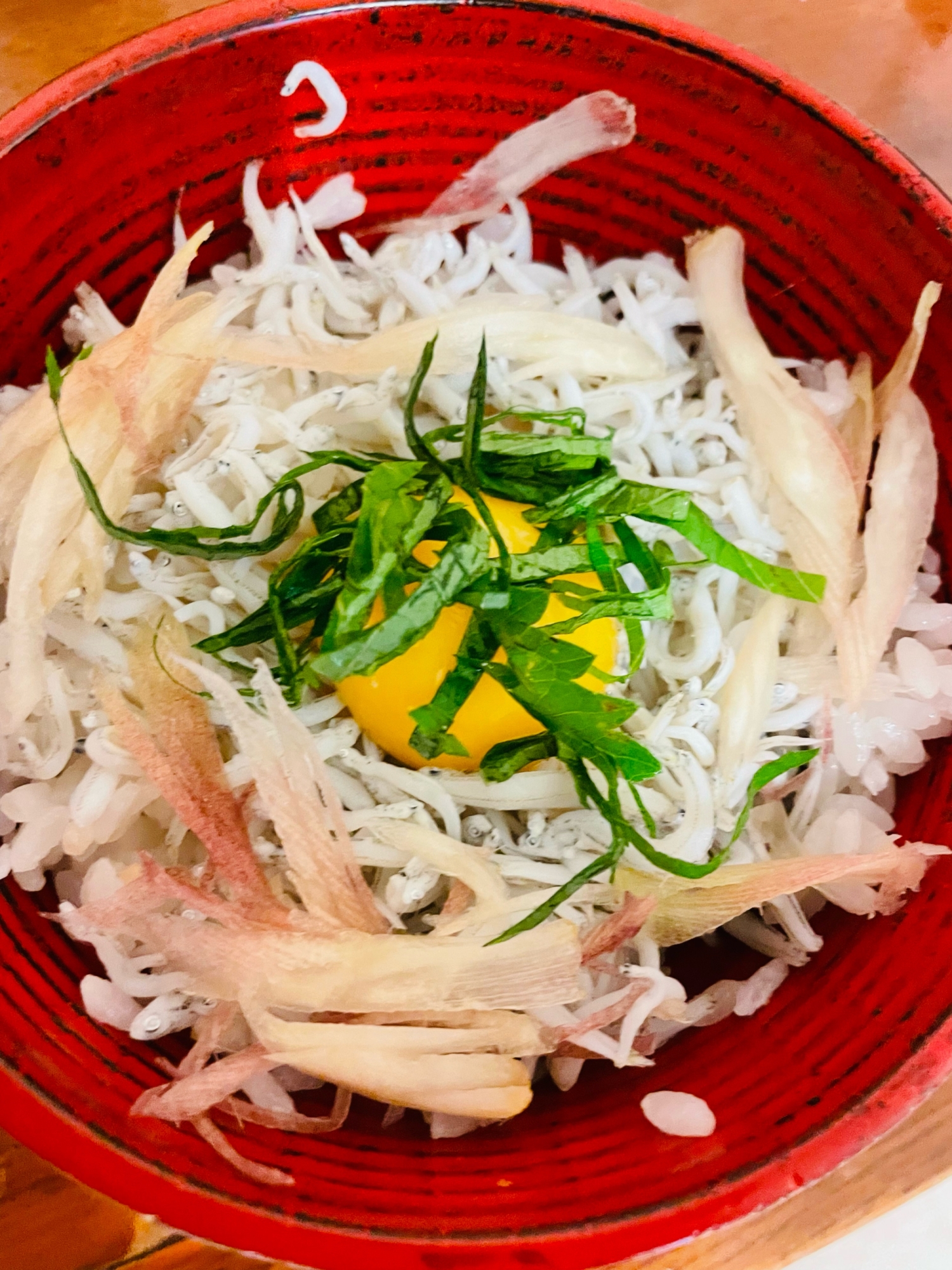 夏にさっぱり！しらす丼