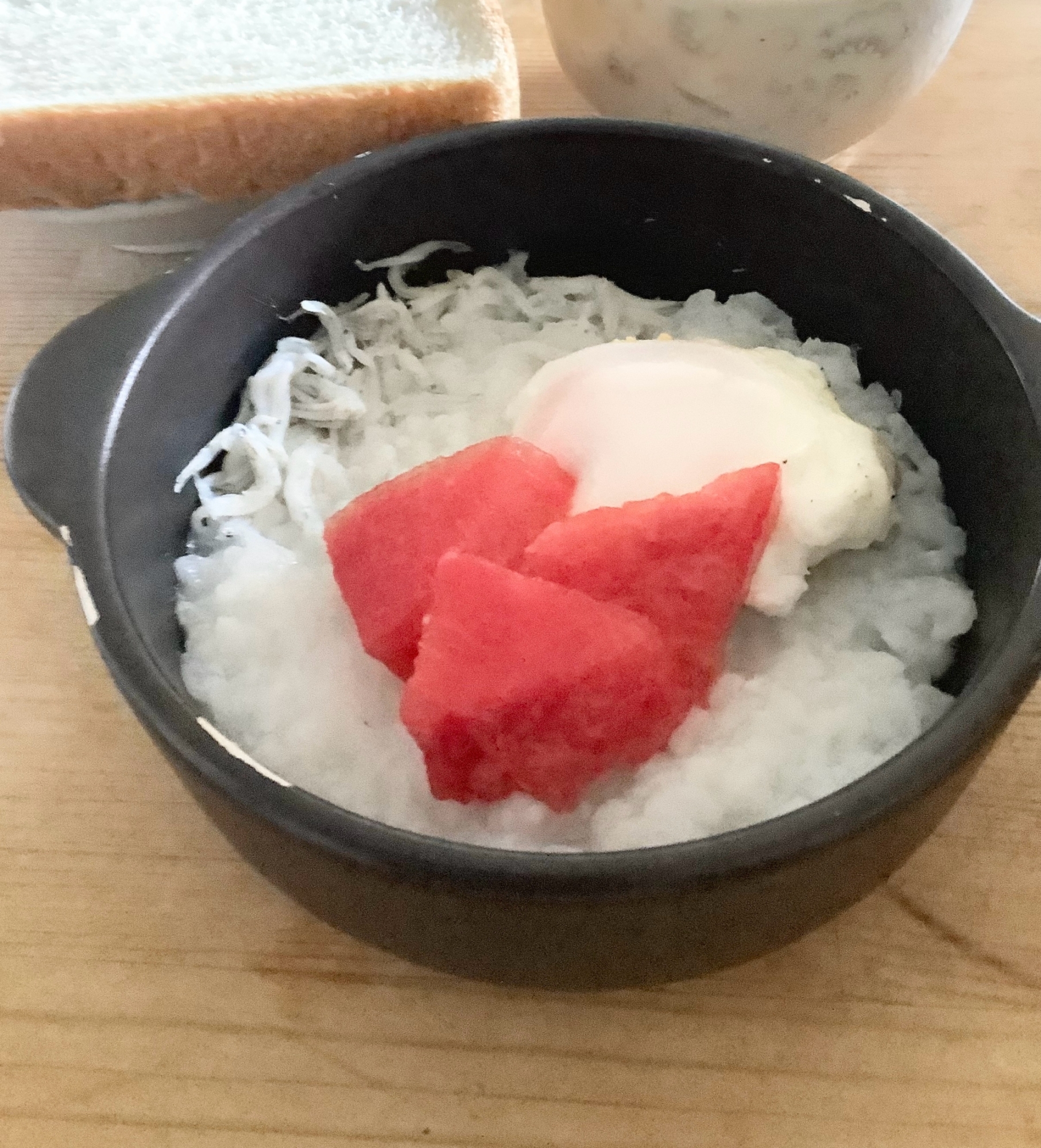 温泉卵スイカ乗せ♢しらす入りご飯