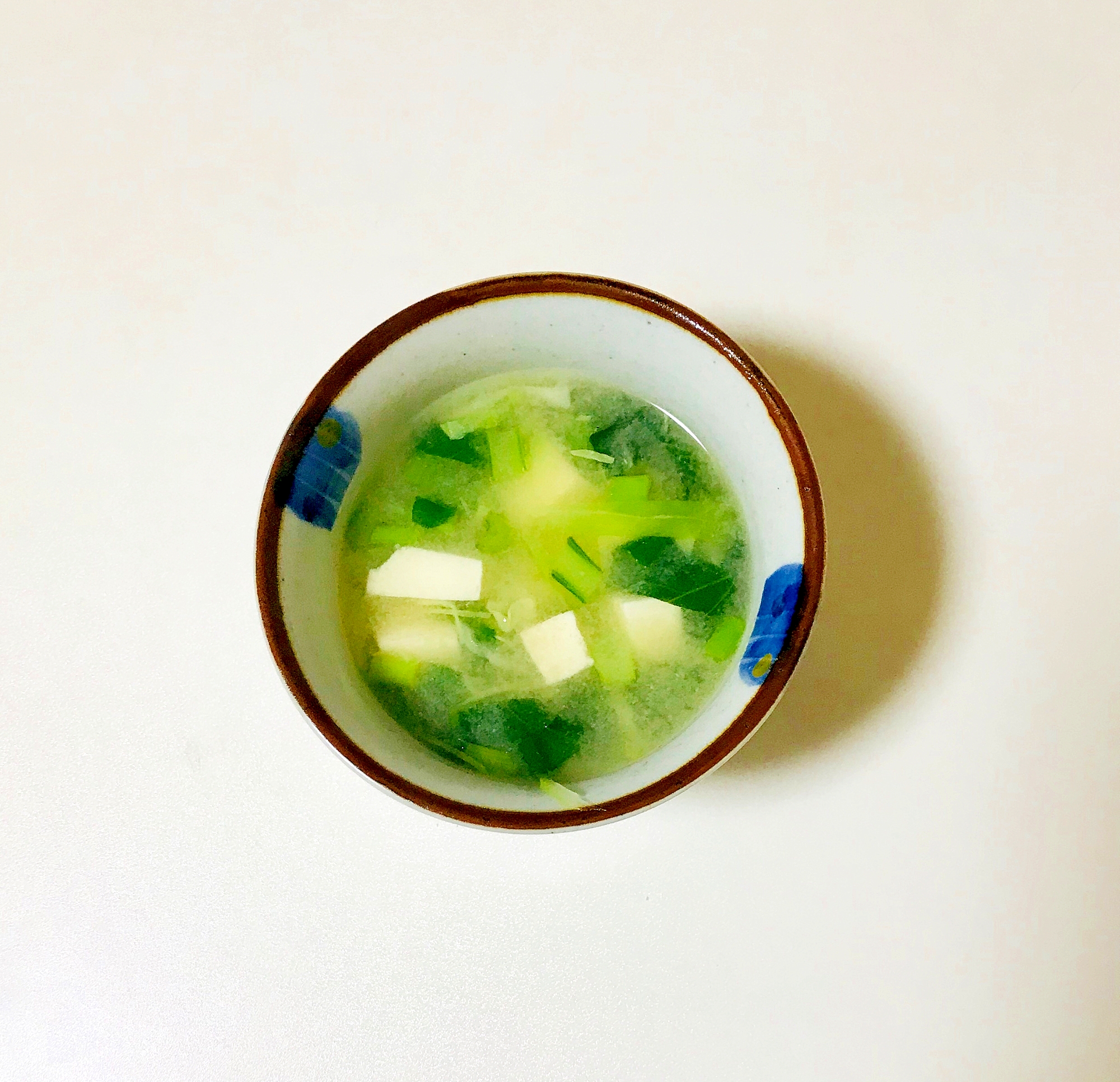 小松菜とキャベツの豆腐味噌汁