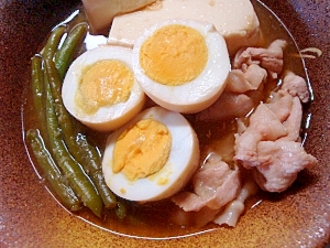 ゆで卵と豚バラ肉のニンニク風味煮