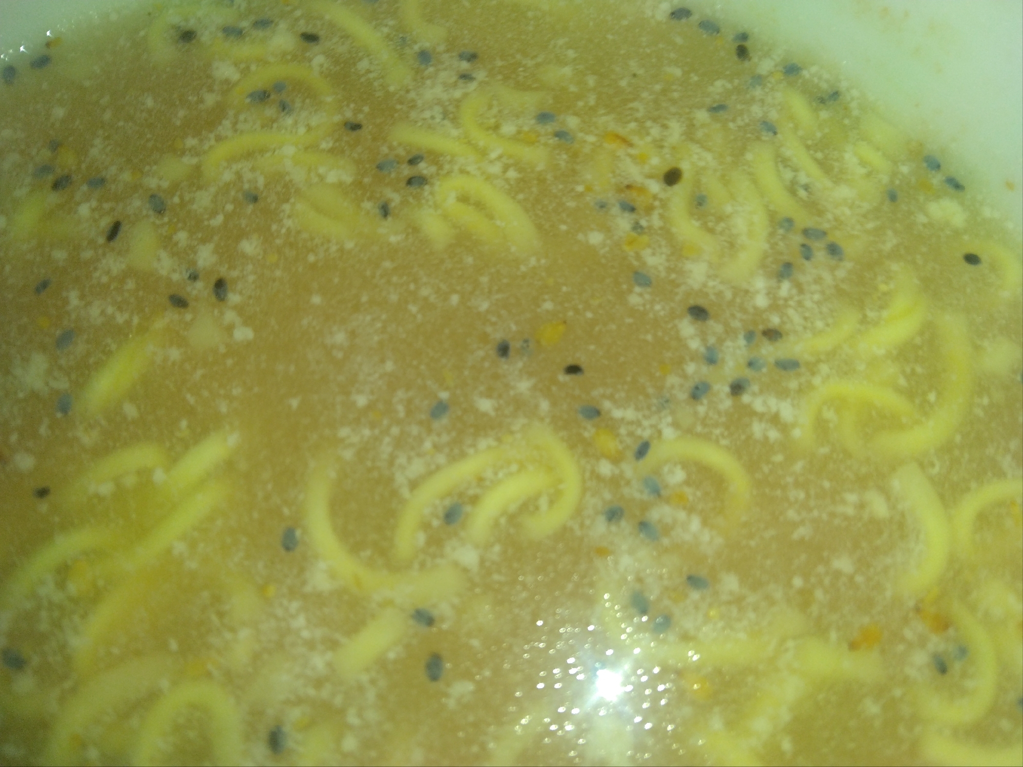 ケチャップ即席豆乳ごまスープバジルシード麺スープ