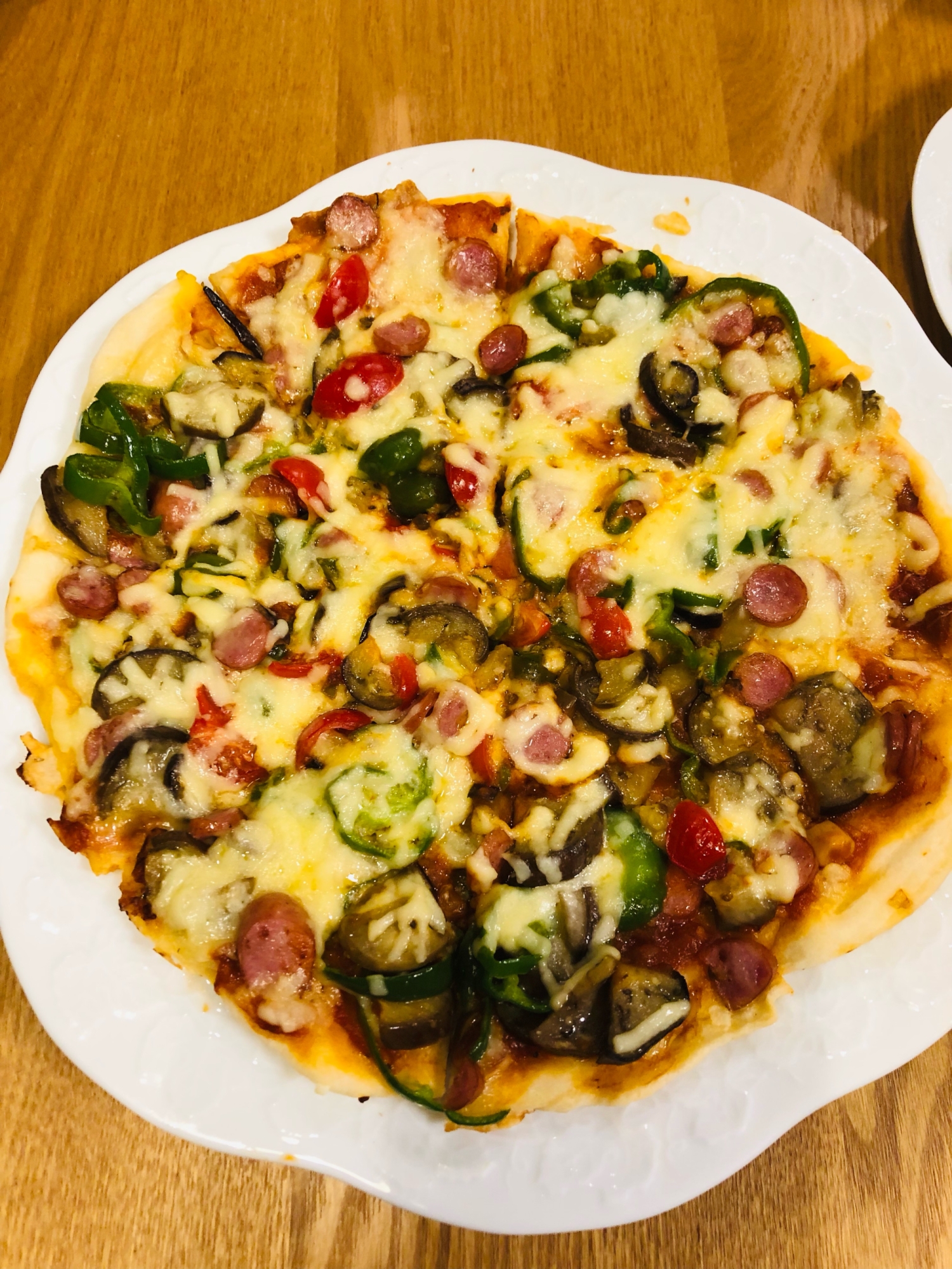 野菜たっぷりピザ