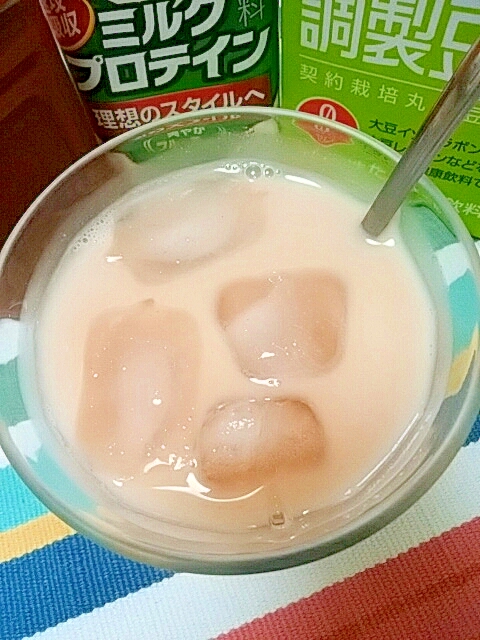 アイス☆ブラッディプロテインソイミルク♪