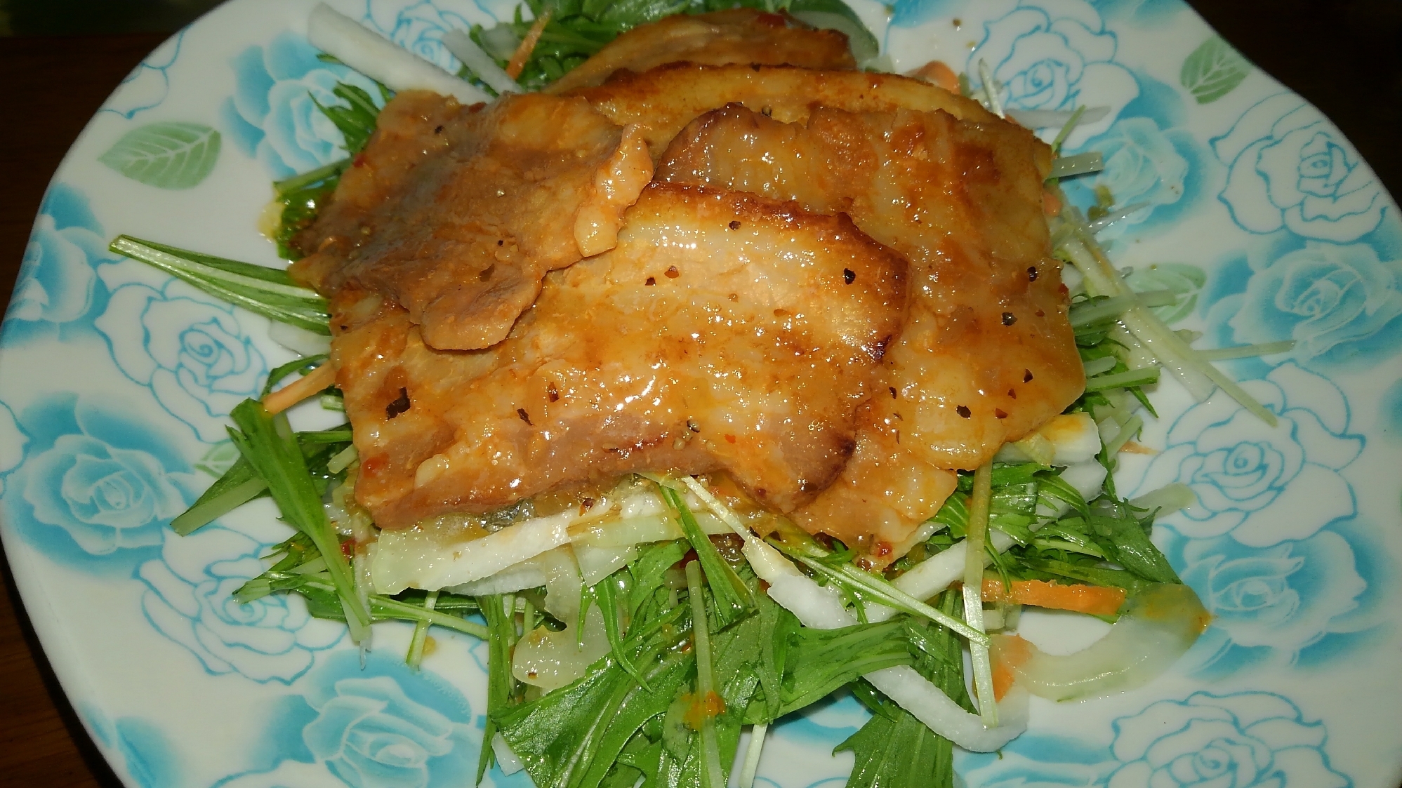 モリモリ野菜を食べよう！焼き肉サラダ