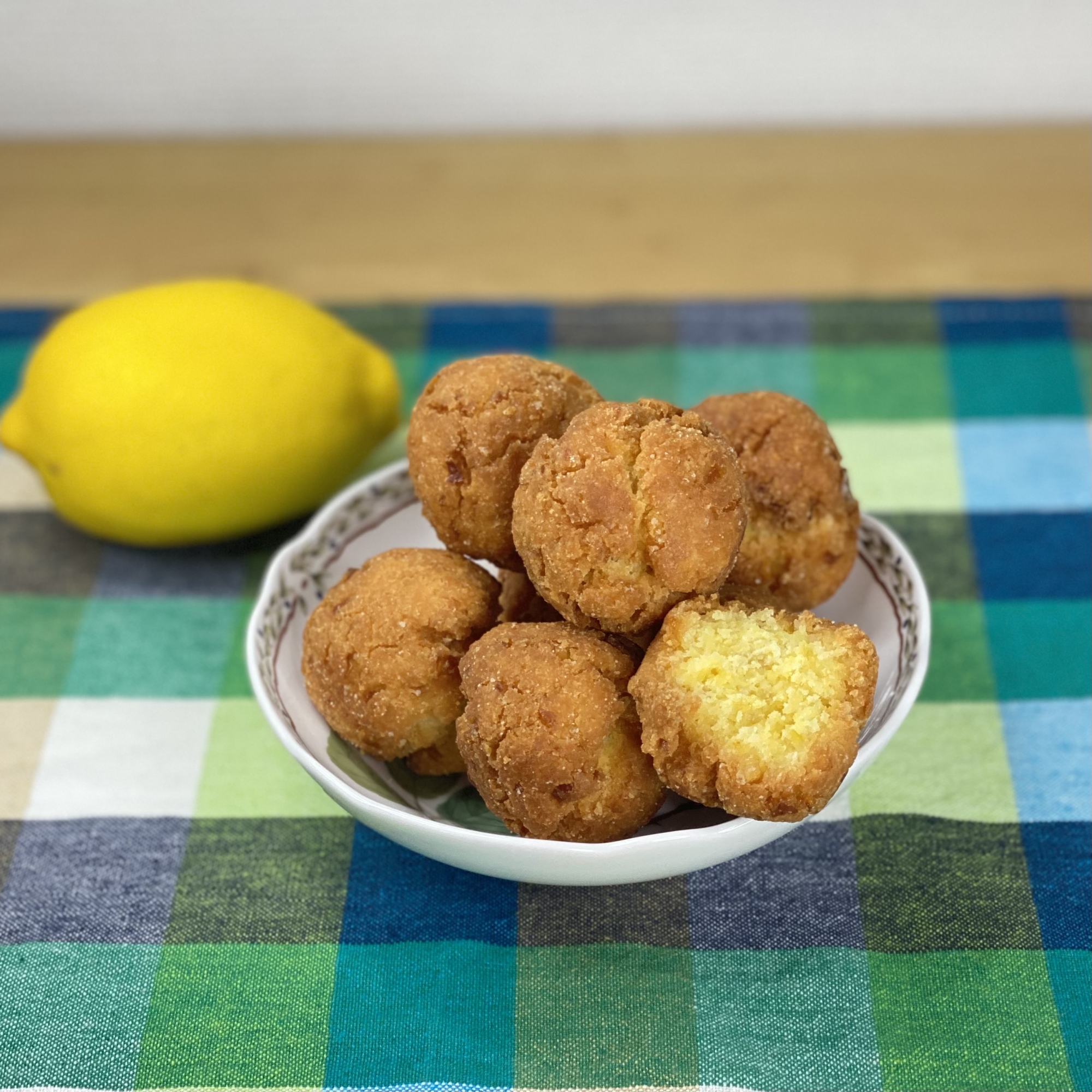 レモンのサーターアンダギー