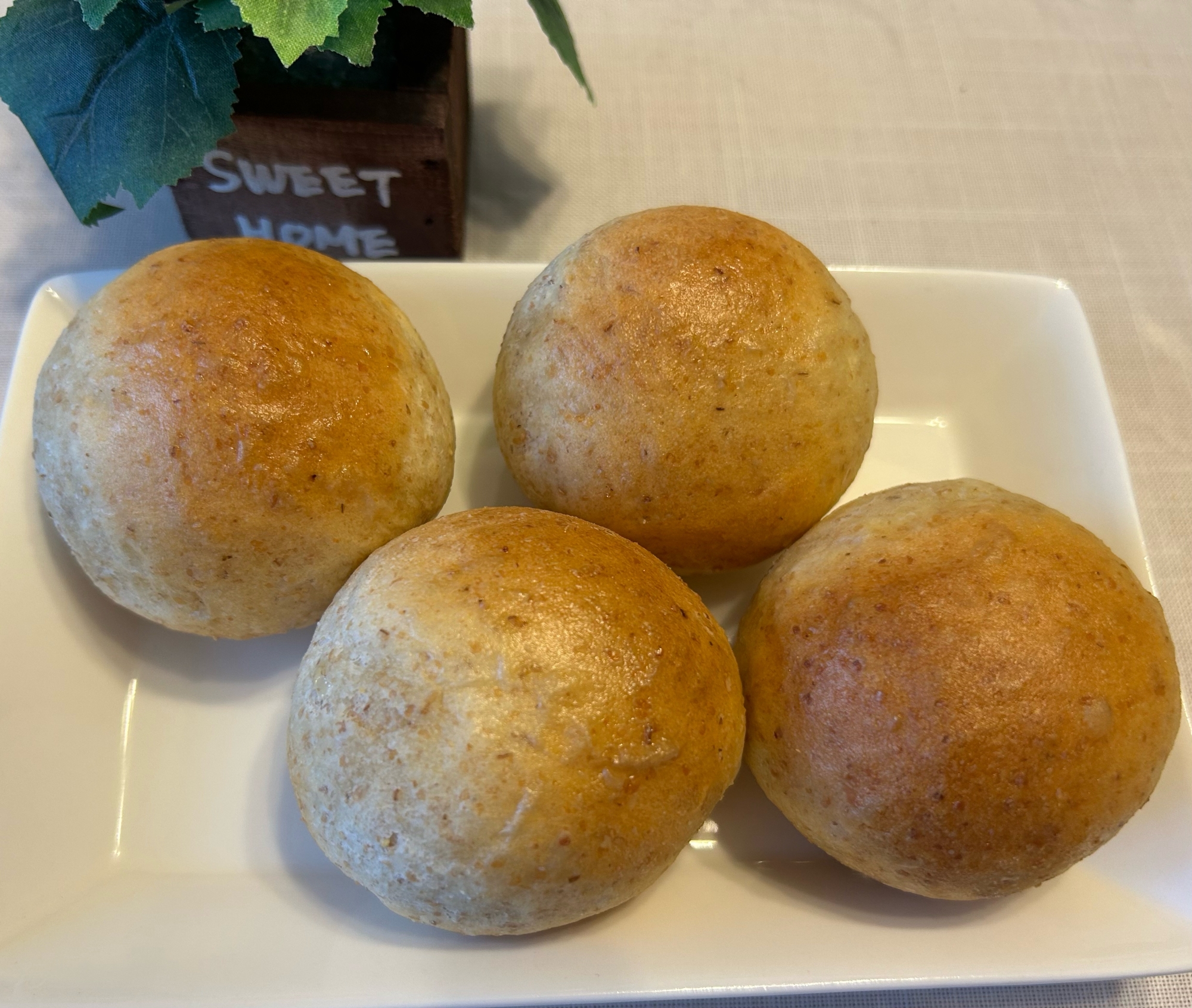 ＊全粒粉の丸パン＊