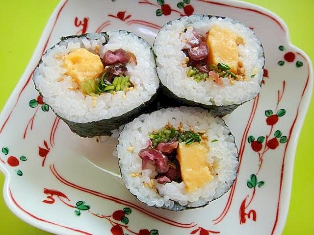 しば漬けと卵カイワレ大根のハーフ巻き寿司