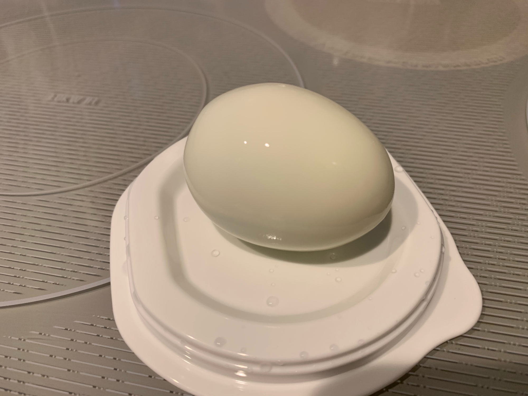 ゆで卵 保存容器を使って簡単殻むき レシピ 作り方 By さやか11 楽天レシピ ゆで卵 保存容器を使って簡単殻むき レシピ 作り方 By さやか11 楽天レシピ