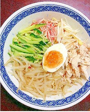 冷やし中華風ソーメン 鶏 カニカマ もやしナムル レシピ 作り方 By とりあえず乾杯 楽天レシピ