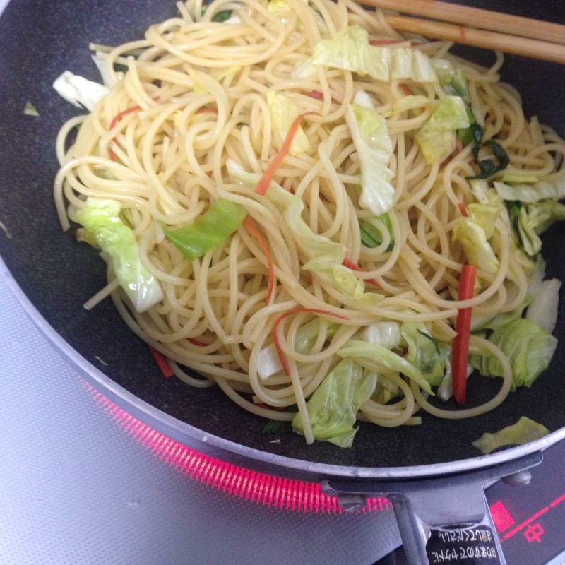 麺つゆで★白菜とキャベツの和風パスタ(*^^*)