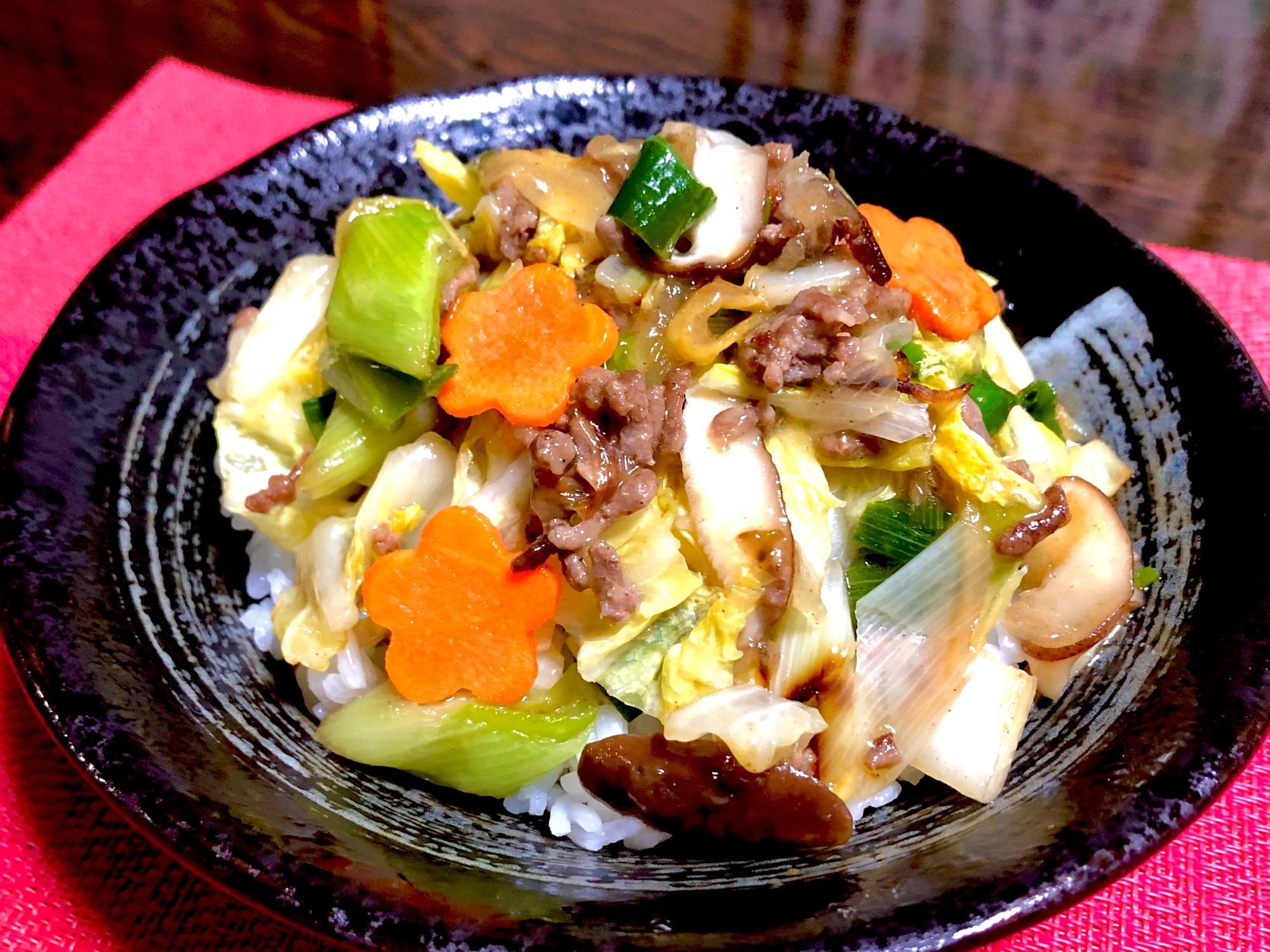 お家にある野菜と牛挽肉で簡単❤️中華丼