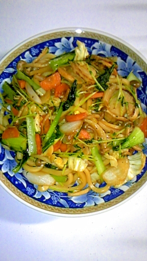 野菜たっぷり☆9品目の中華風ホタテの焼きうどん