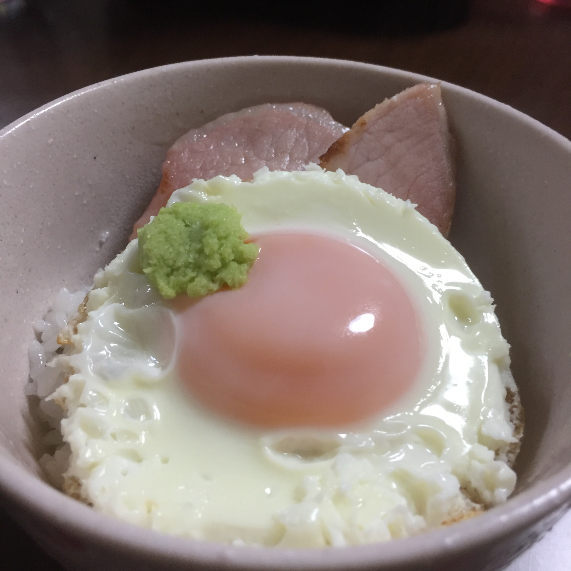 *丼物* ハムエッグわさび丼