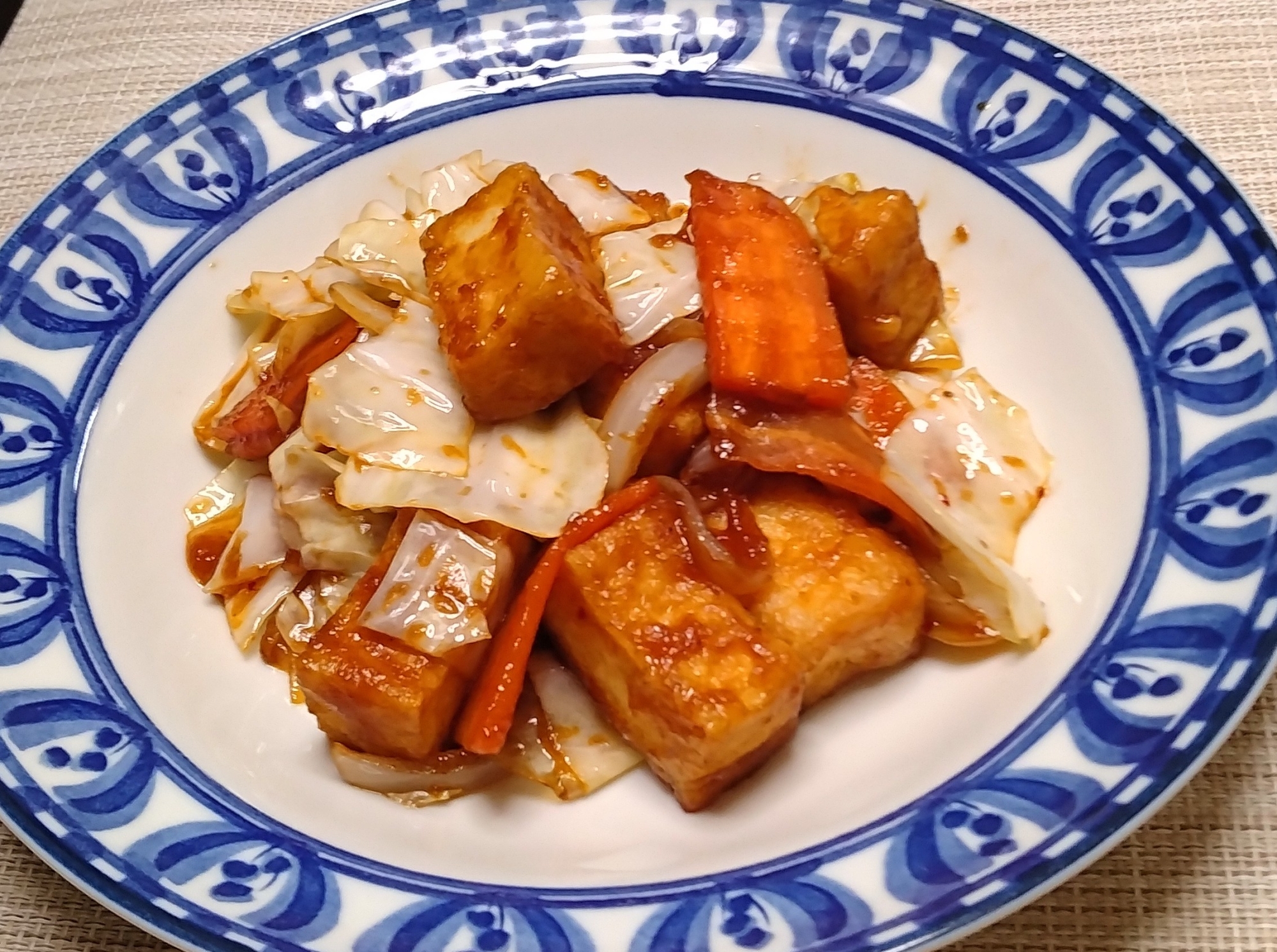 ボリューム満点厚揚げで野菜炒め