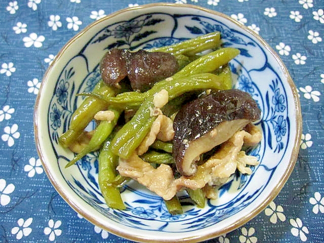 いんげんと豚肉としいたけの炒め煮