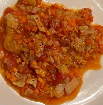 白身魚のトマト煮込み