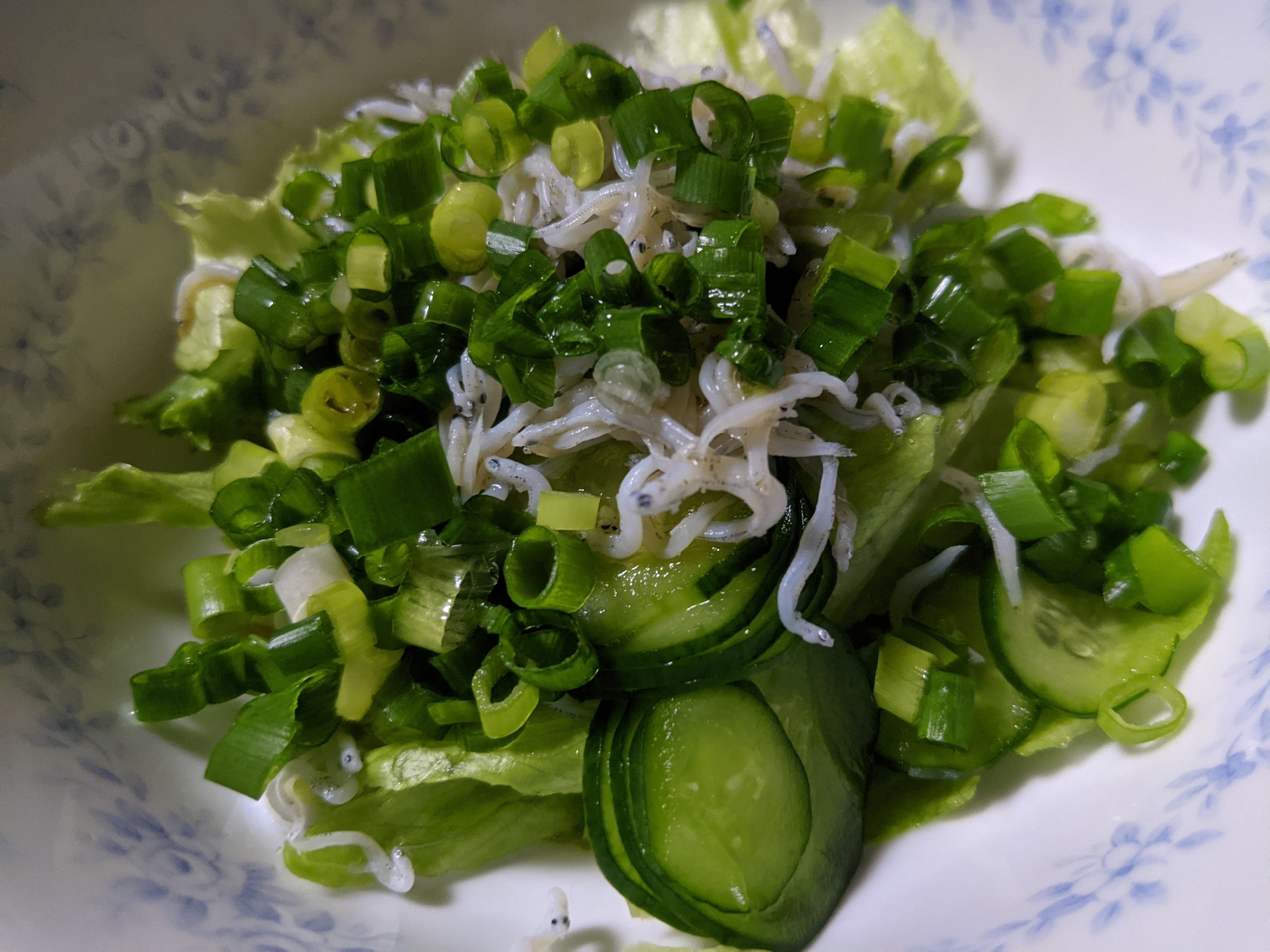 緑の野菜とちりめんじゃこ♡簡単サラダ