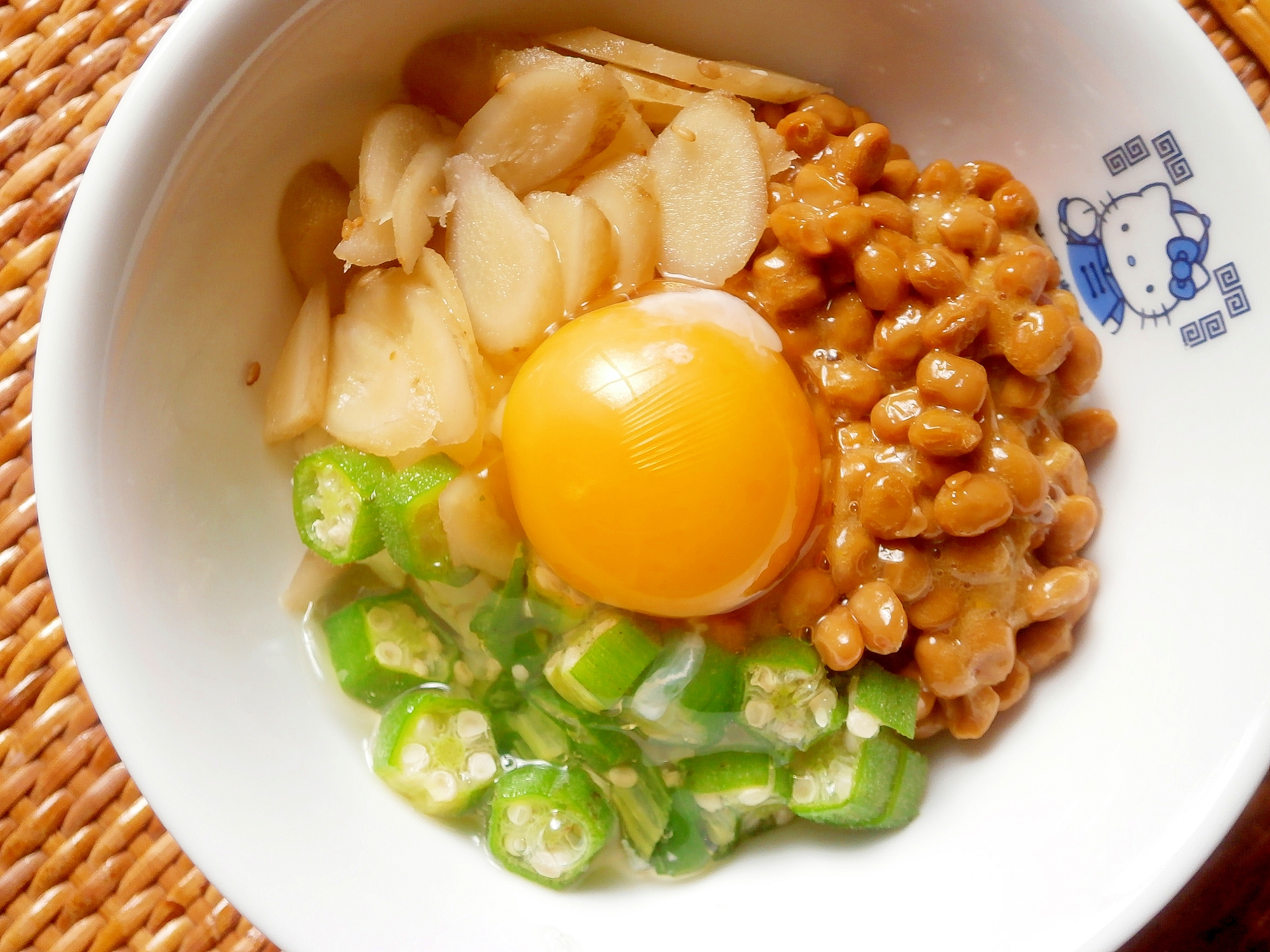 朝の３色丼