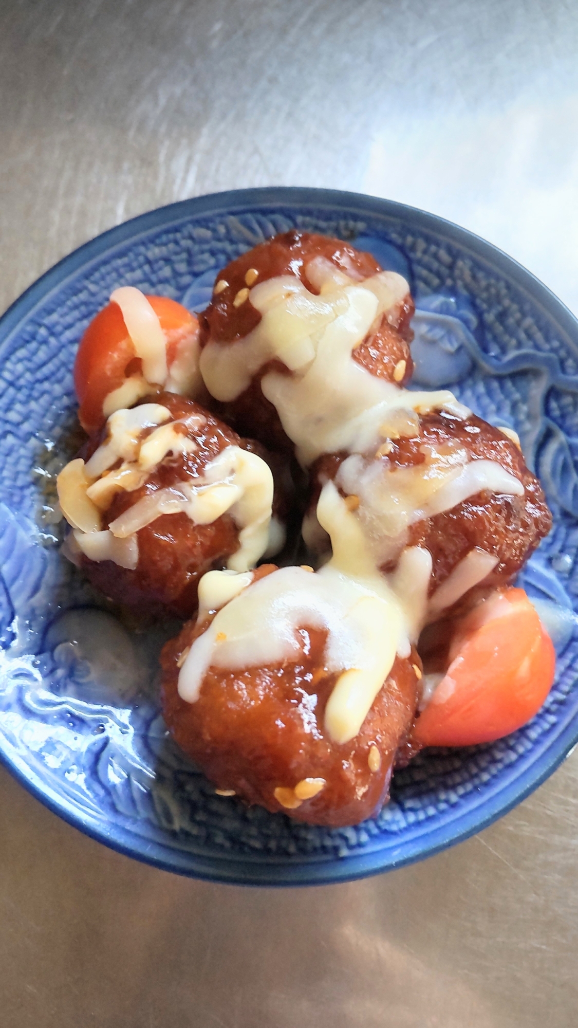 チーズonトマトミートボール