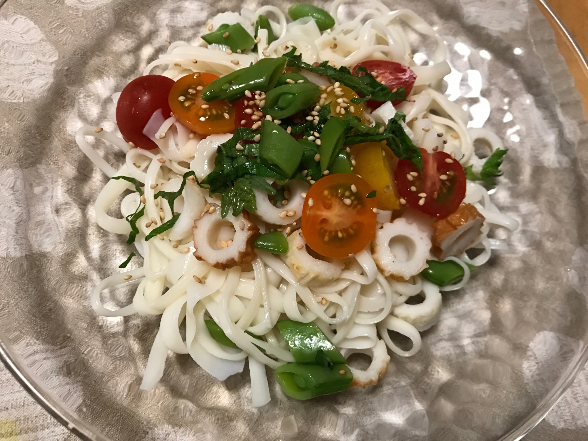 野菜とちくわの冷やし稲庭うどん