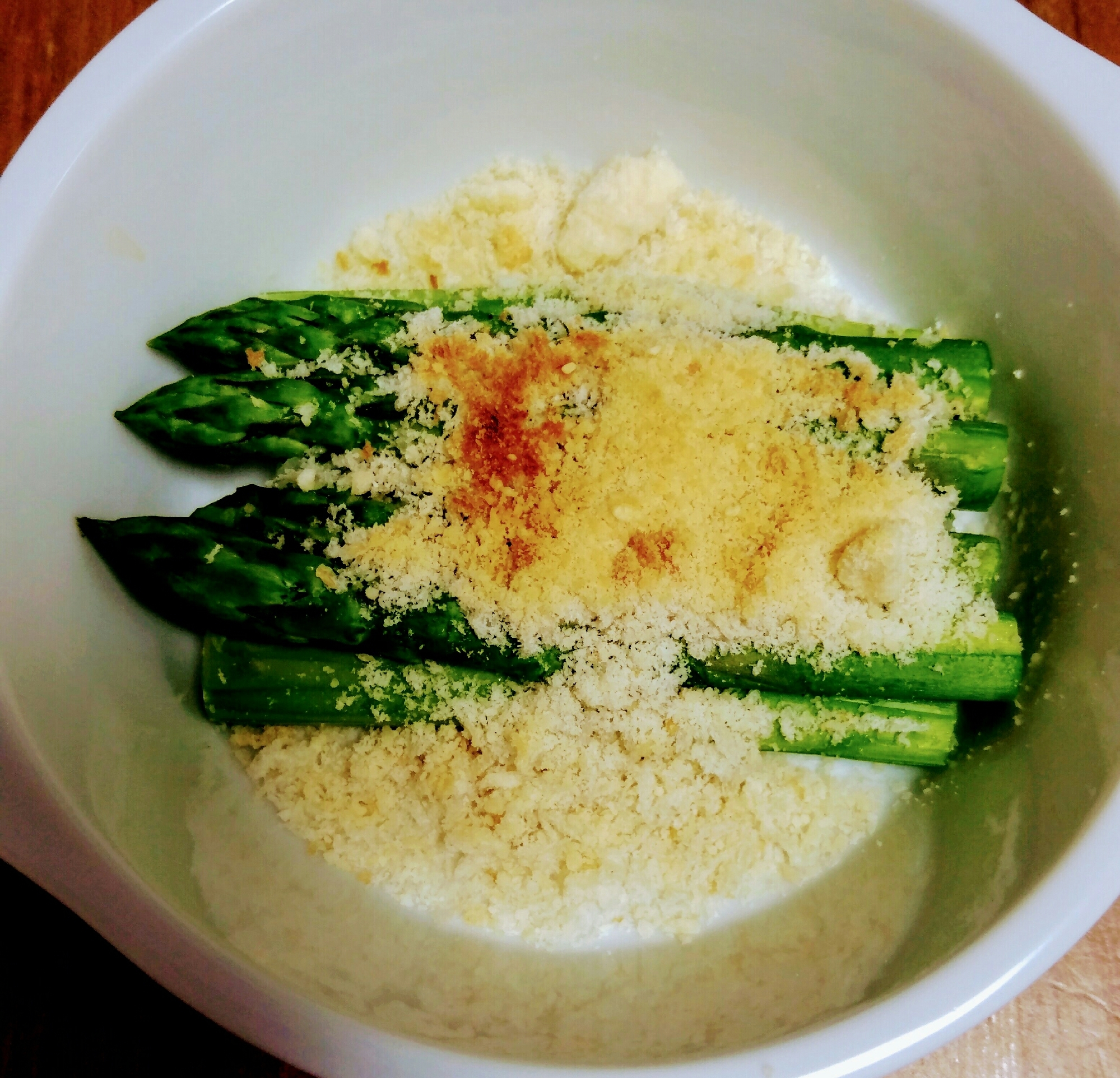 アスパラのチーズパン粉焼き