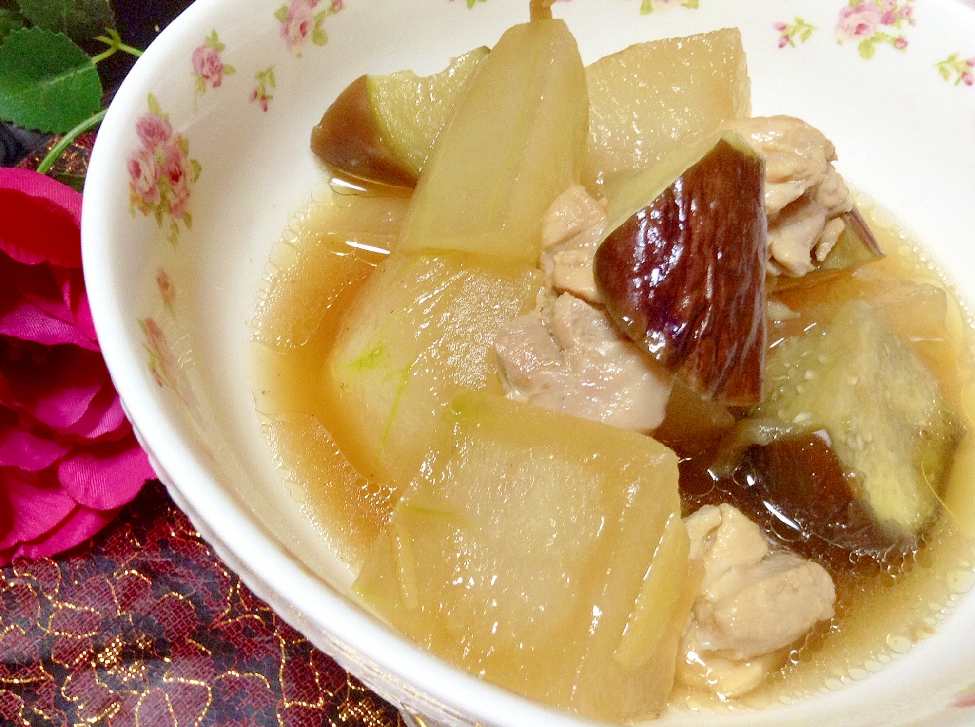 おでんの素で♡鶏肉と冬瓜と茄子の煮物