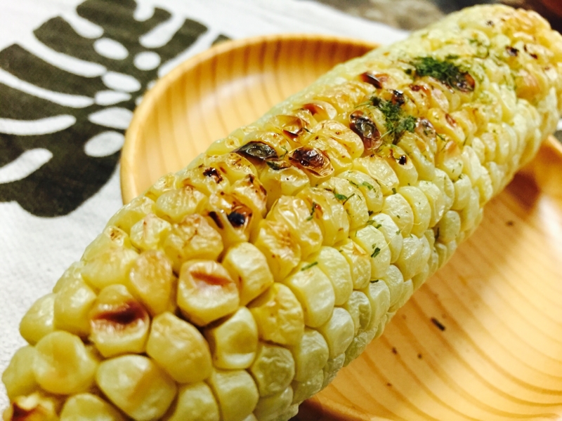 ホワイトコーンの醤油焼きトウモロコシ