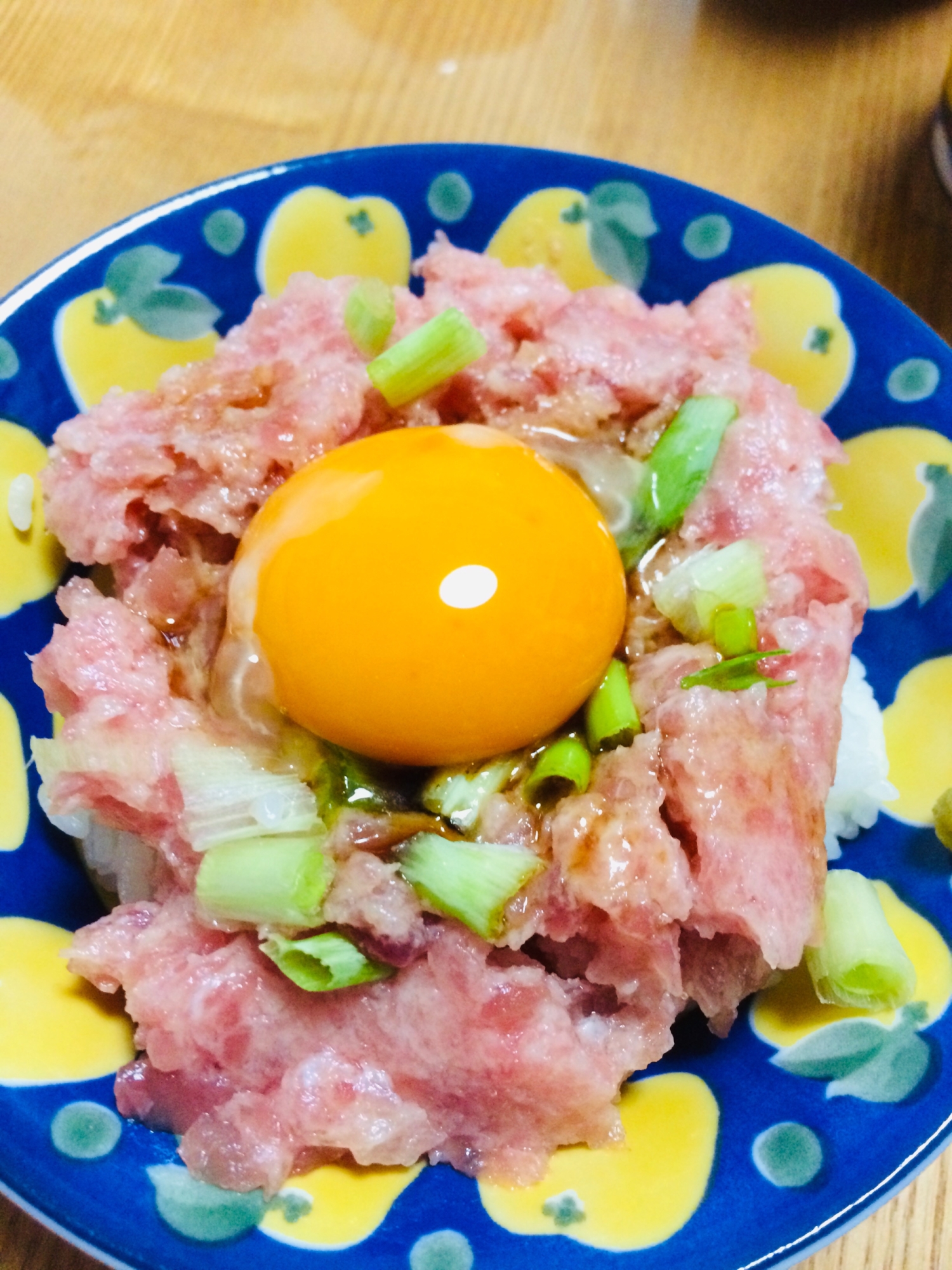 卵黄のせネギトロ丼