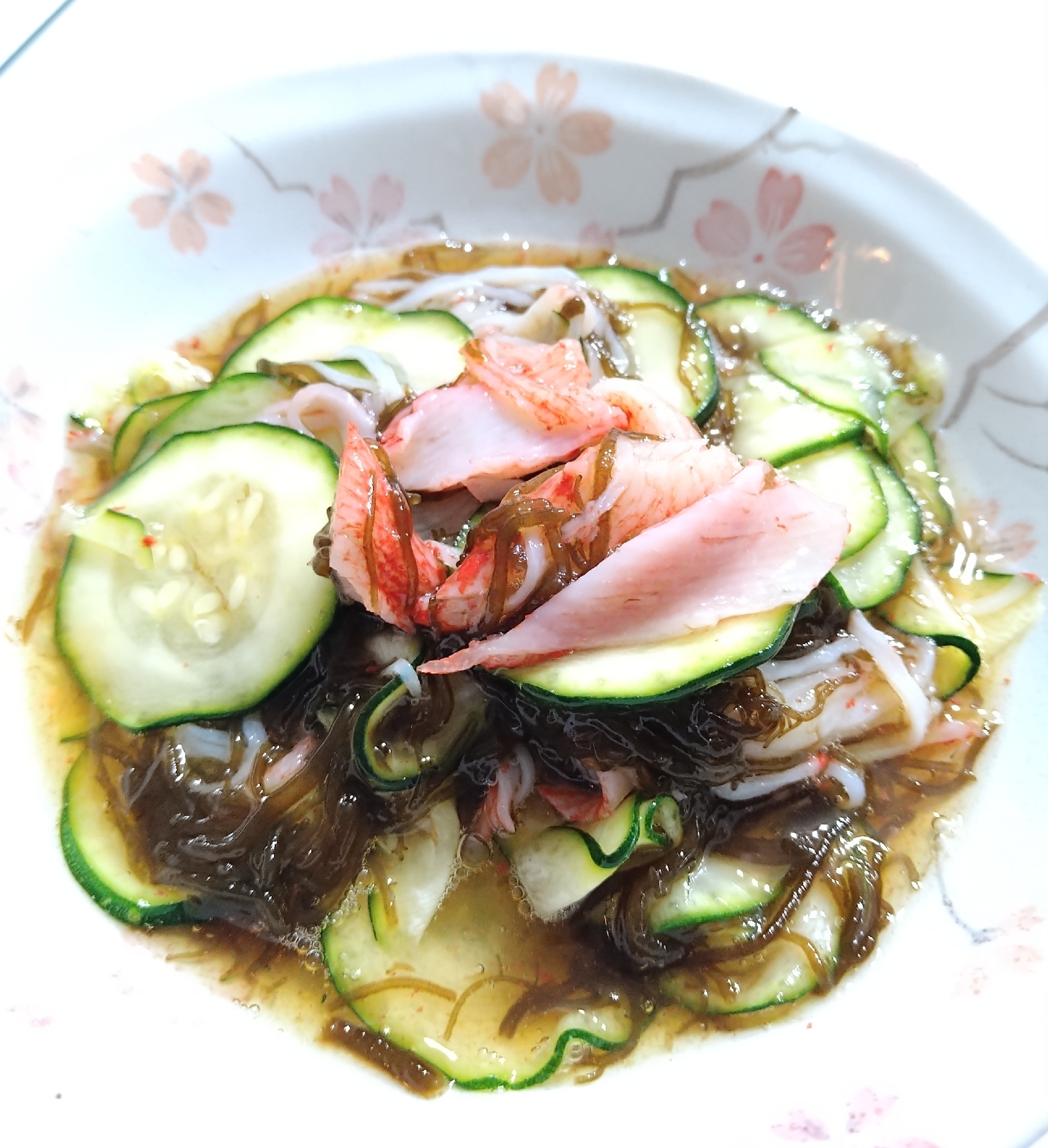 手軽に!市販もずくパックを使ってカニカマ酢の物