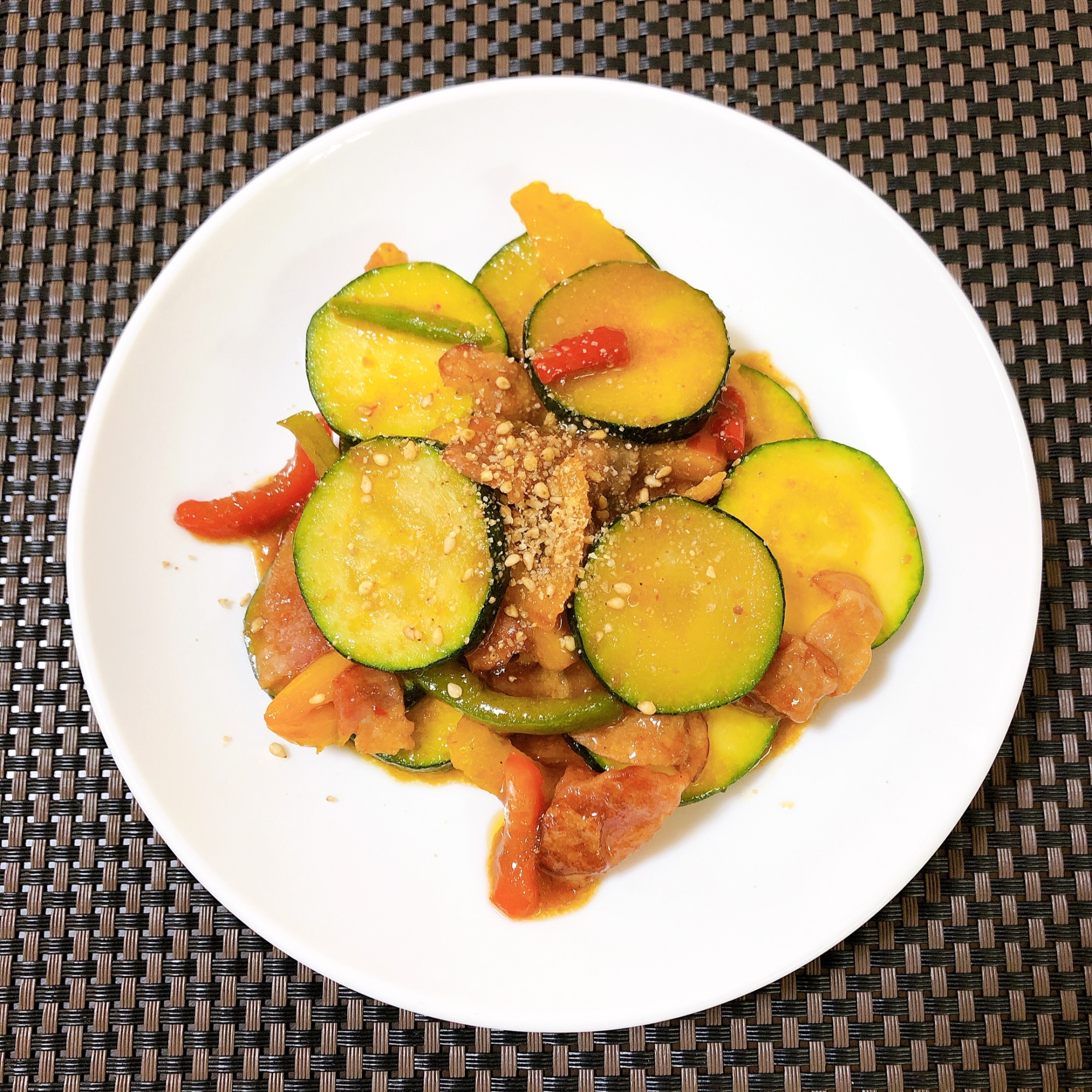 ズッキーニとパプリカのベーコン炒め レシピ 作り方 By Aki 22 楽天レシピ