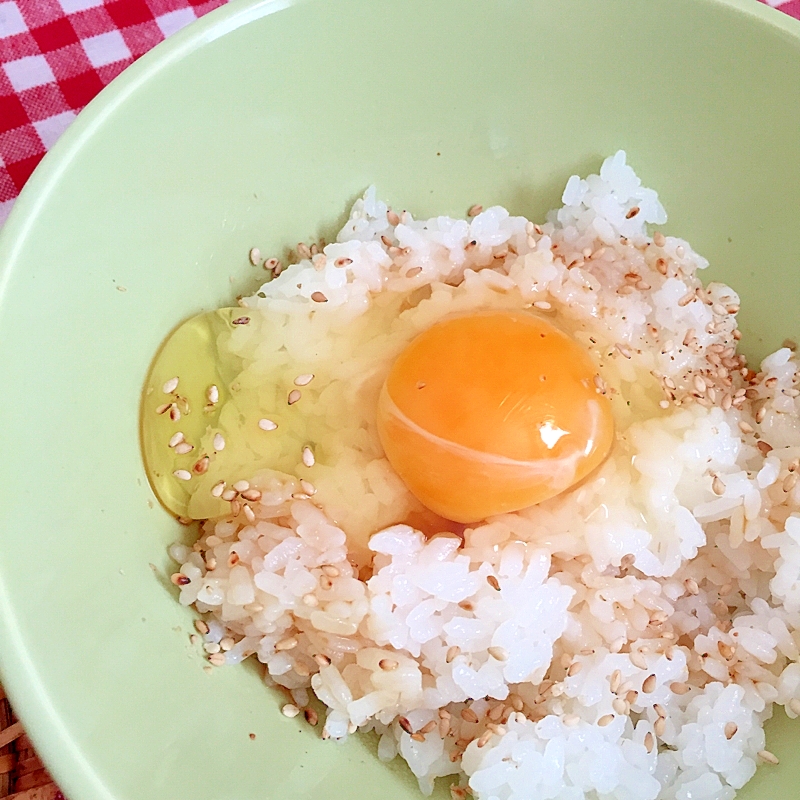 香ばしく！ゴマの卵かけご飯☆