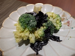 焼き海苔とごま油でまさしく韓国海苔の代用になりますね〜　ブロッコリー、海苔は毎日摂取したい食材なのでこのレシピはナイスです！美味しいのでまた作りますね＾＾