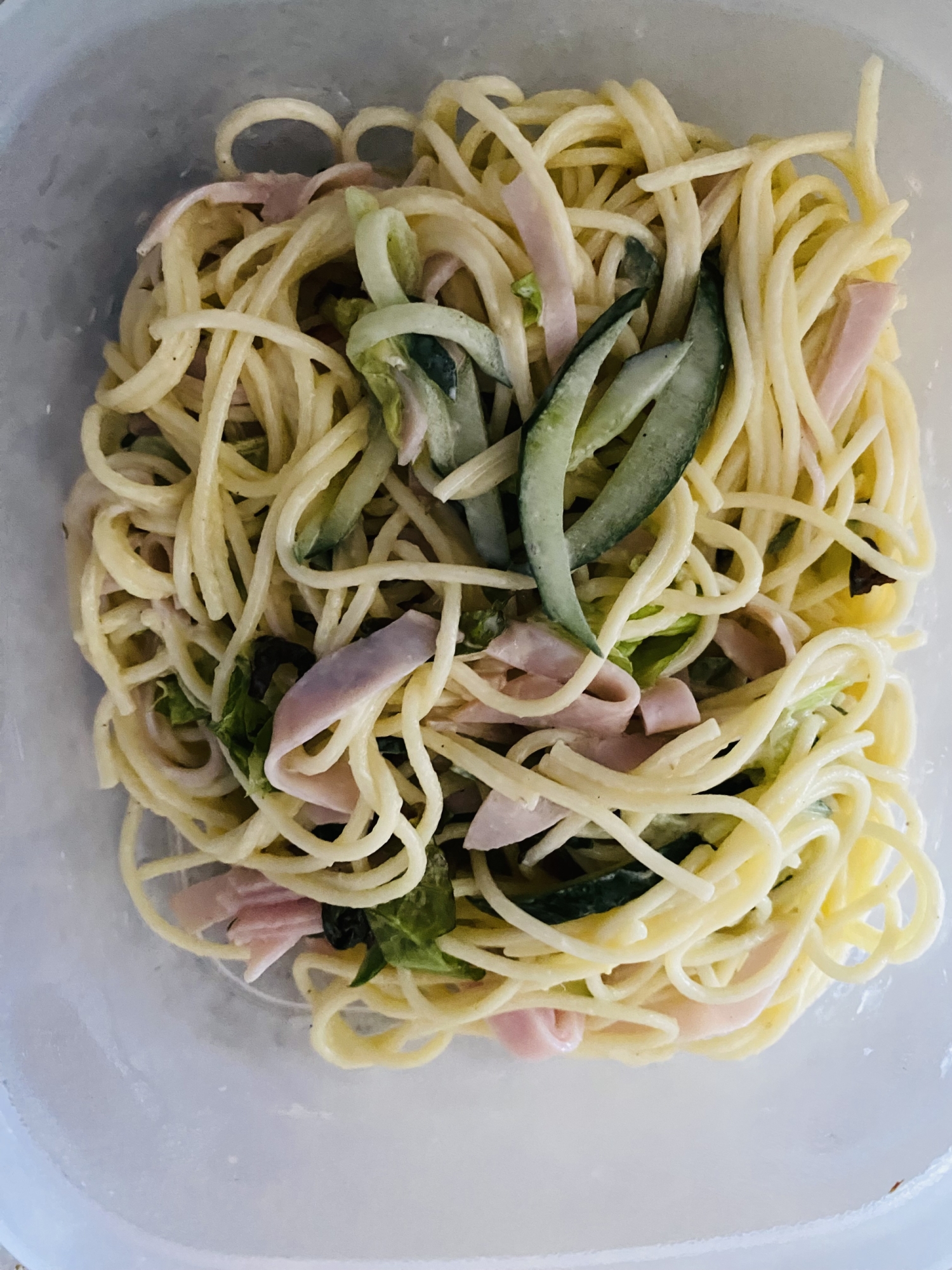 フレンチドレッシングでパスタサラダ