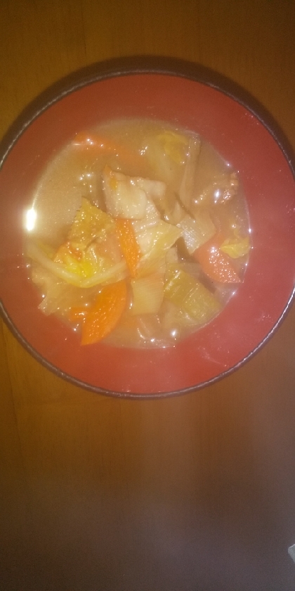 最近野菜とれてない…という悩みを一掃するナイスお味噌汁でした。美味しかったです♪