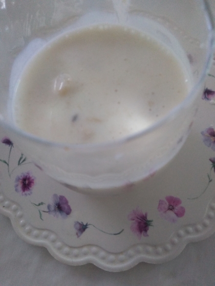 腸活しましょᕷ* バナナとキウイのスムージーꕤ୭*