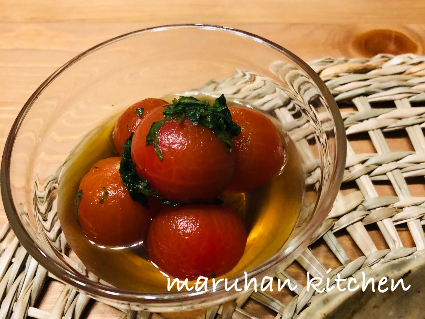 夏にぴったり！うまーいトマトの麺つゆ漬け