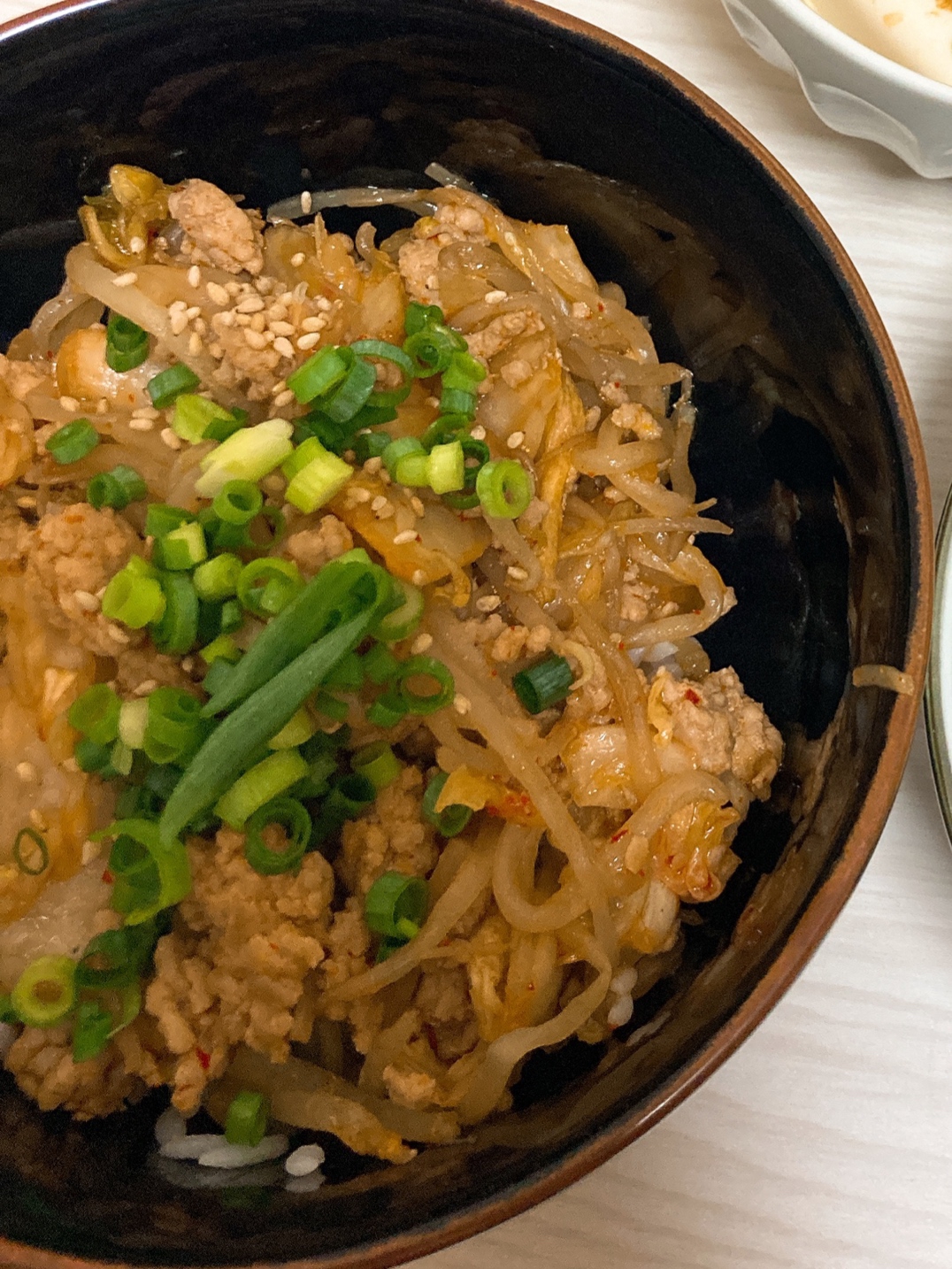 キムチ味のひき肉丼