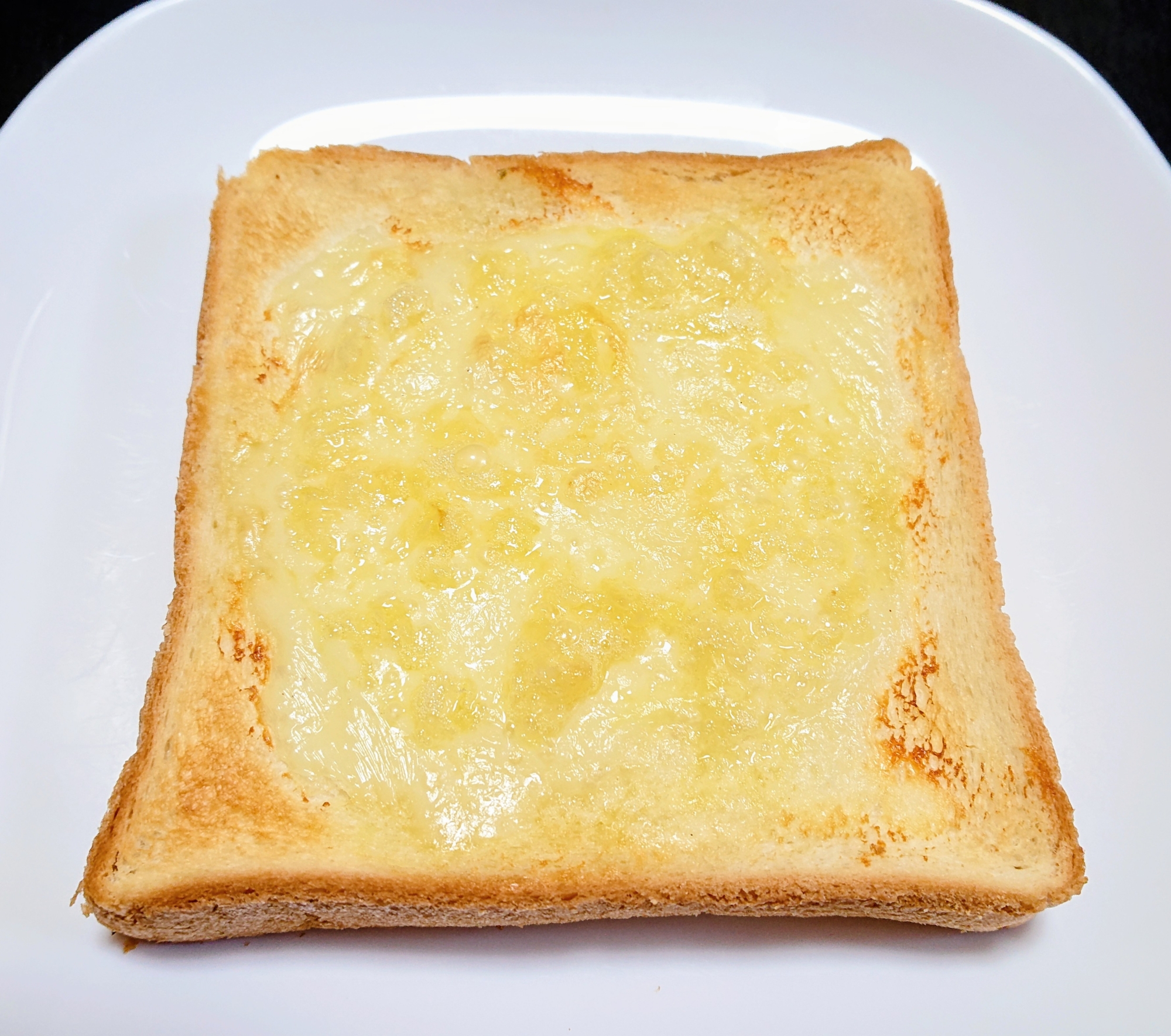 国産チーズで☆ゴマ香るダブルチーズトースト