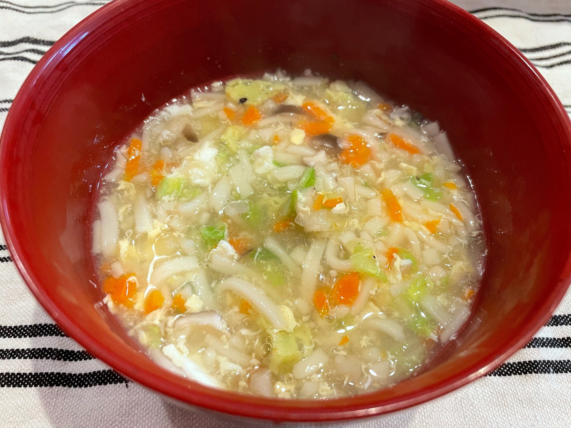 野菜たっぷり!離乳食完了期の卵とじうどん