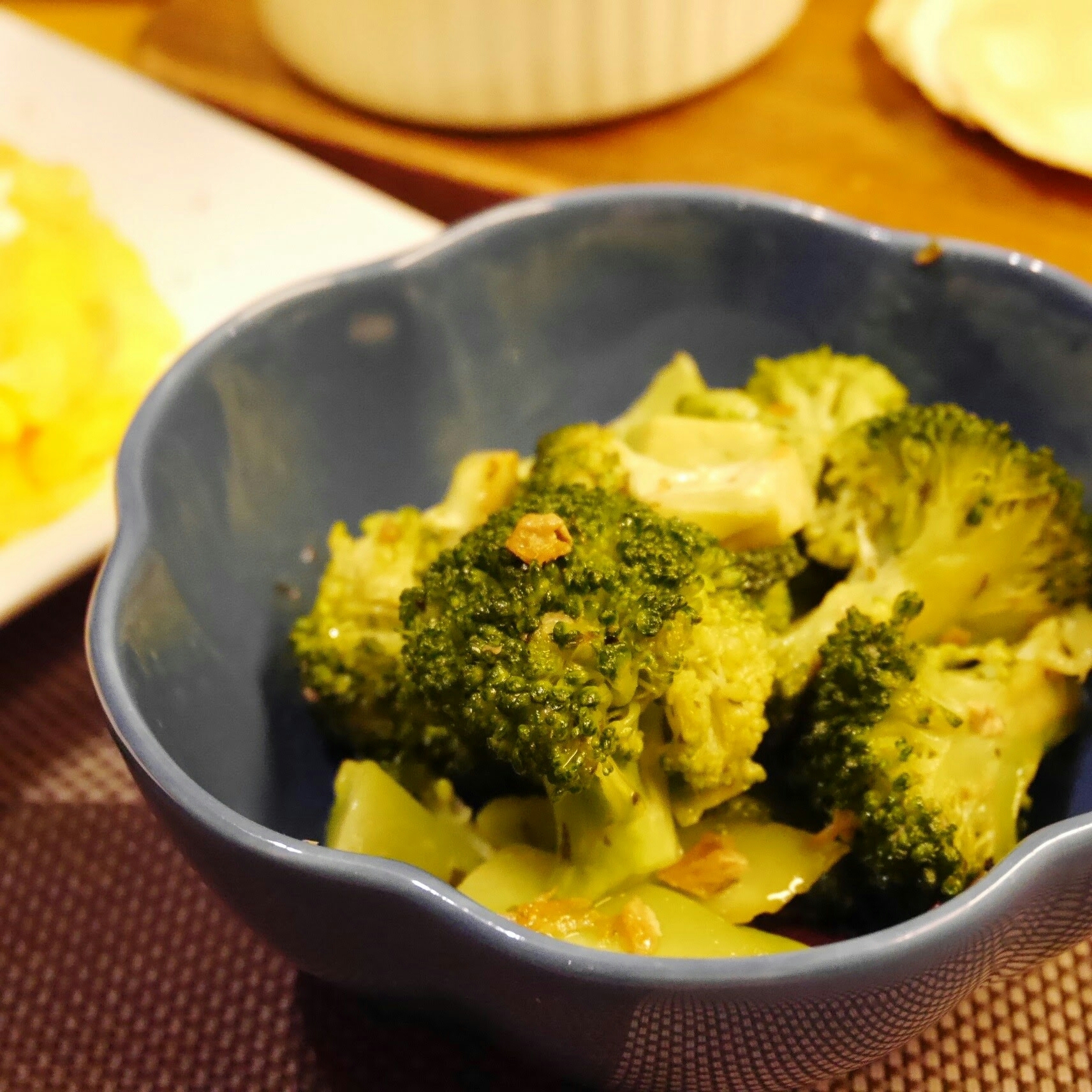 アヒージョの残りで ブロッコリーのペペロンチーノ風 レシピ 作り方 By Yunachi 楽天レシピ