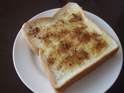 朝ごはんに食べました＾＾
黒糖バター美味しい～ヽ(*´□｀*)♡
簡単なので朝から楽チンで良かったです♪
ごちそうさまでした♡