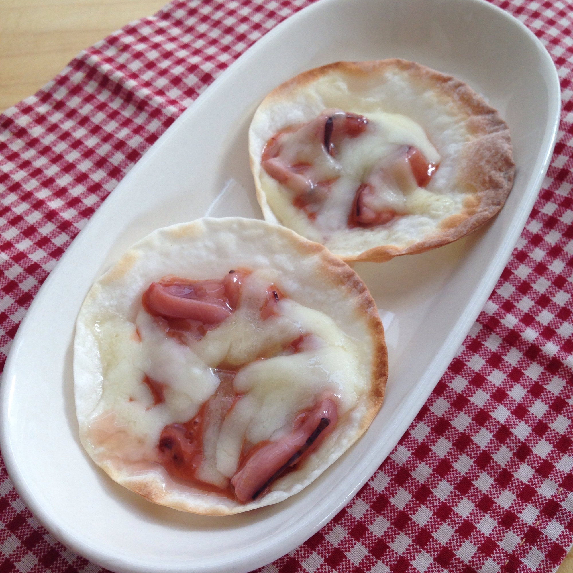 餃子の皮de塩辛チーズ焼き♪