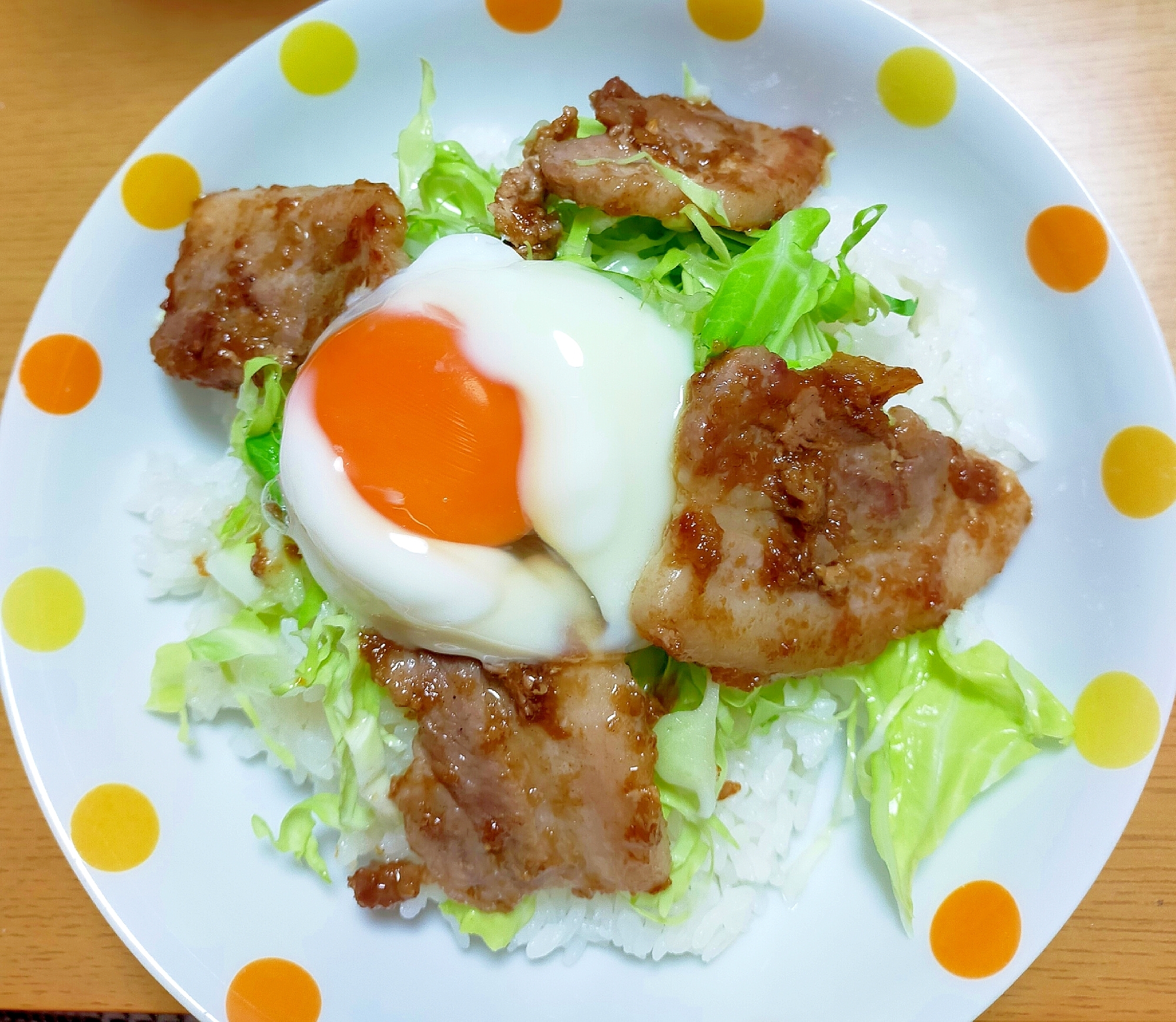 焼肉キャベツ丼～温玉のせ～