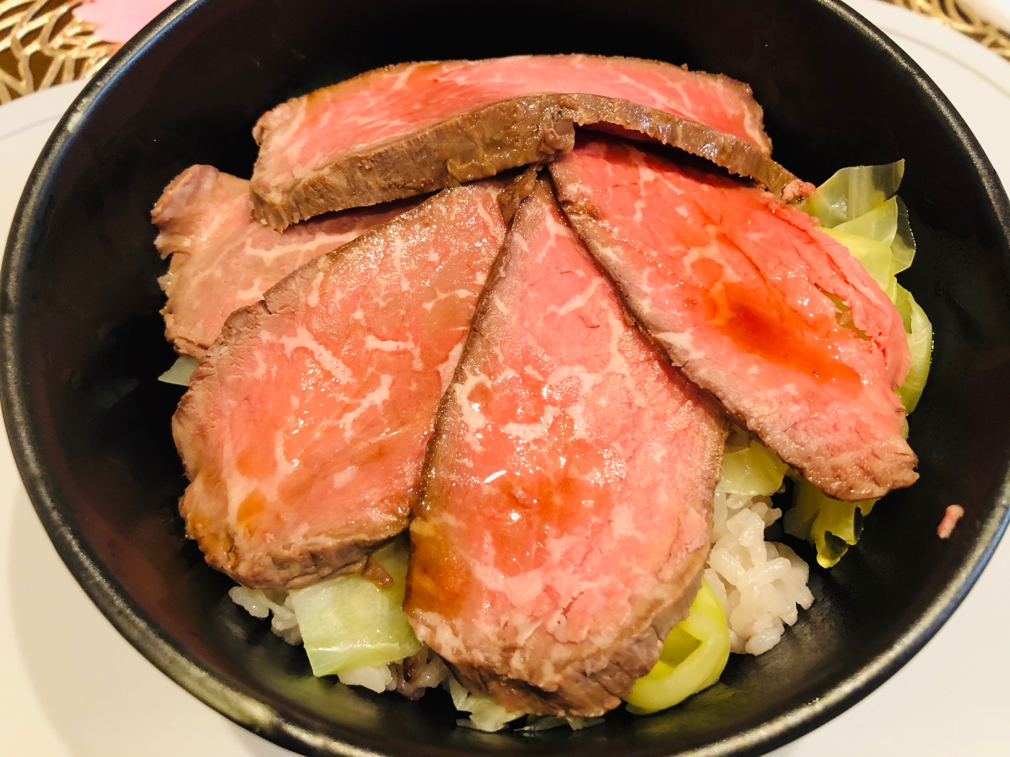 市販のローストビーフで！ローストビーフ丼