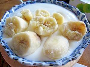 ハチミツの自然な甘さが効いたバナナヨーグルト